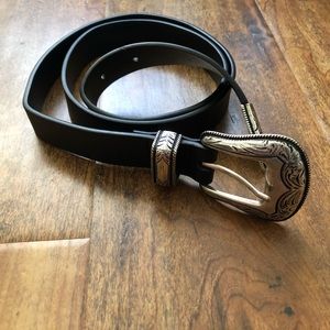 Gently used Wilfred leather belt in Large
